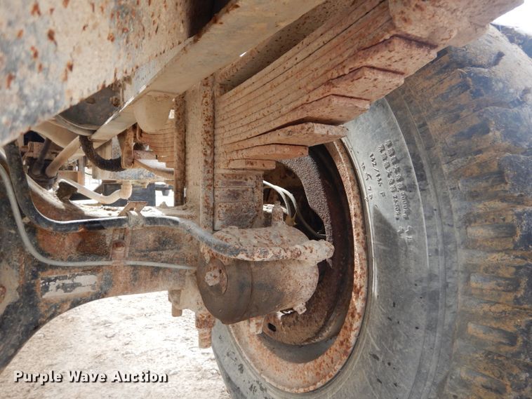 image for item GB9814 1988 Ford F800 dump truck