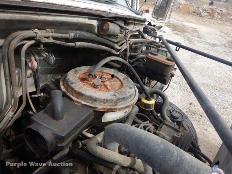 image for item GB9814 1988 Ford F800 dump truck