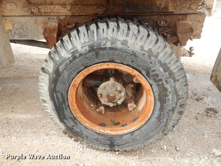 image for item GB9814 1988 Ford F800 dump truck