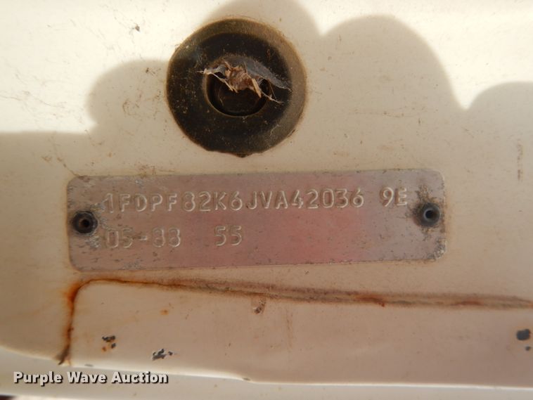 image for item GB9814 1988 Ford F800 dump truck