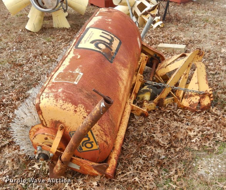 image for item GB9815 MB sweeper