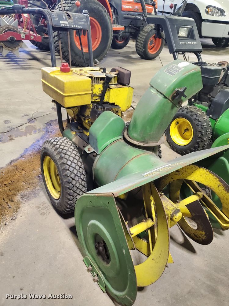 image for item GB9817 (2) John Deere snow blowers