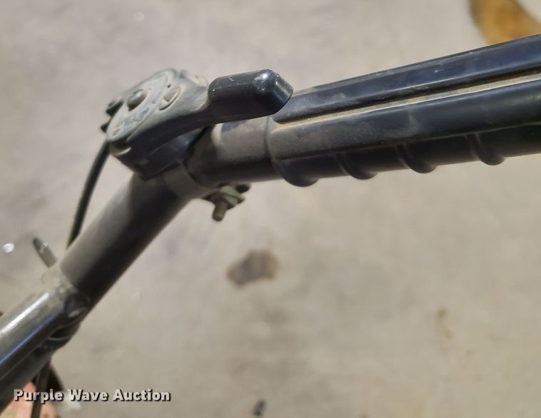 image for item GB9819 Lawn equipment