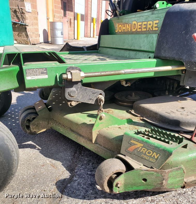 image for item GB9821 2011 John Deere 997 ZTR lawn mower