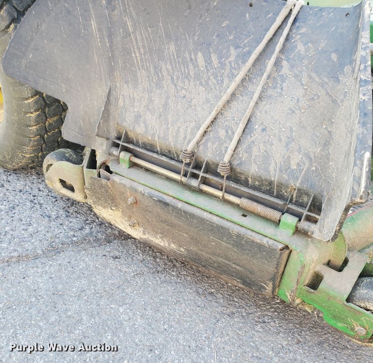 image for item GB9821 2011 John Deere 997 ZTR lawn mower