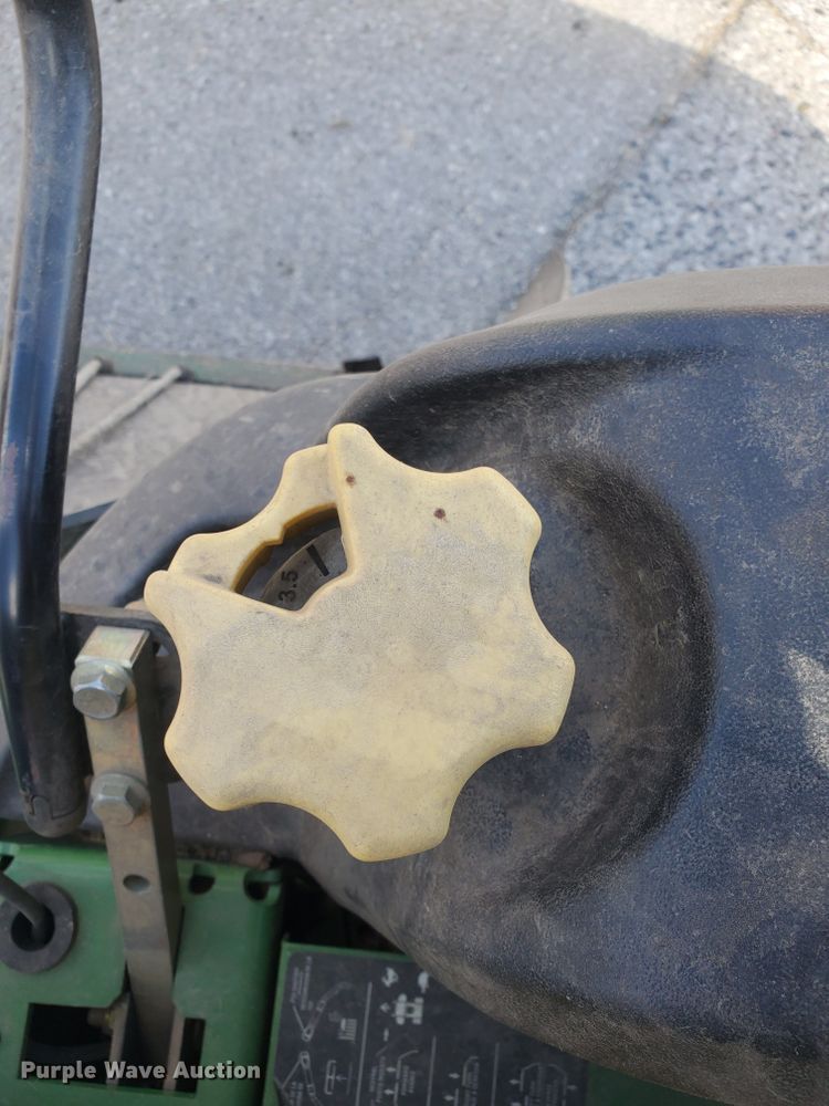 image for item GB9821 2011 John Deere 997 ZTR lawn mower