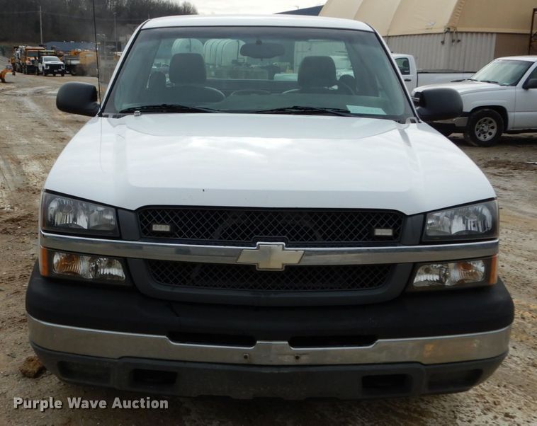 image for item GB9839 2005 Chevrolet Silverado 1500 pickup truck