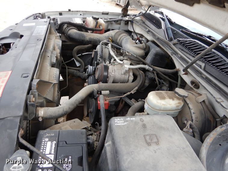 image for item GB9839 2005 Chevrolet Silverado 1500 pickup truck