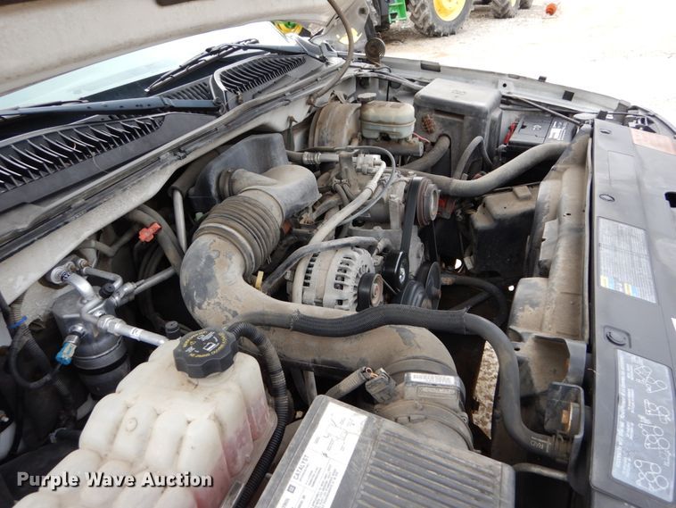 image for item GB9839 2005 Chevrolet Silverado 1500 pickup truck