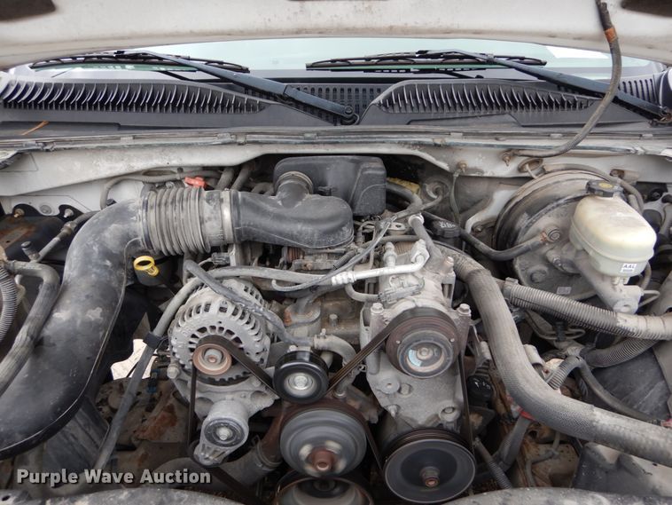 image for item GB9845 2005 Chevrolet Silverado 1500 pickup truck