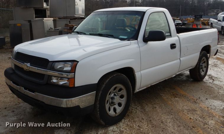 image for item GB9848 2005 Chevrolet Silverado 1500 pickup truck