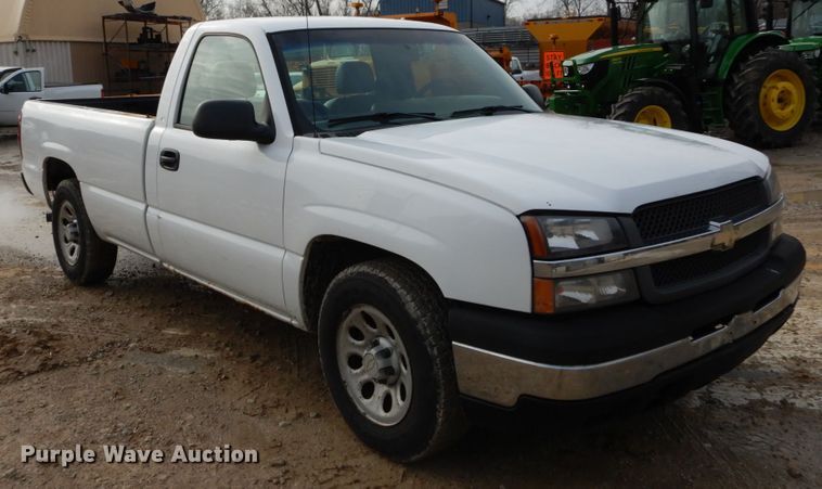 image for item GB9848 2005 Chevrolet Silverado 1500 pickup truck