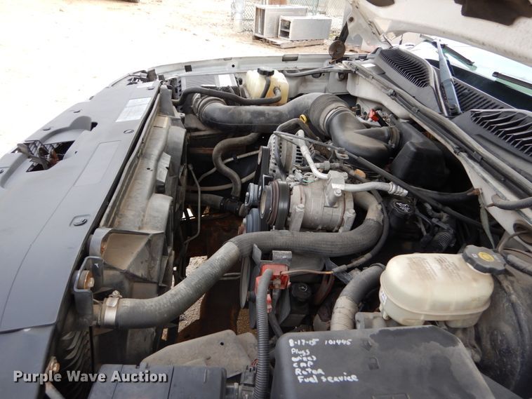 image for item GB9848 2005 Chevrolet Silverado 1500 pickup truck