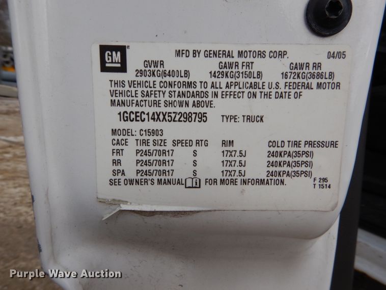 image for item GB9848 2005 Chevrolet Silverado 1500 pickup truck