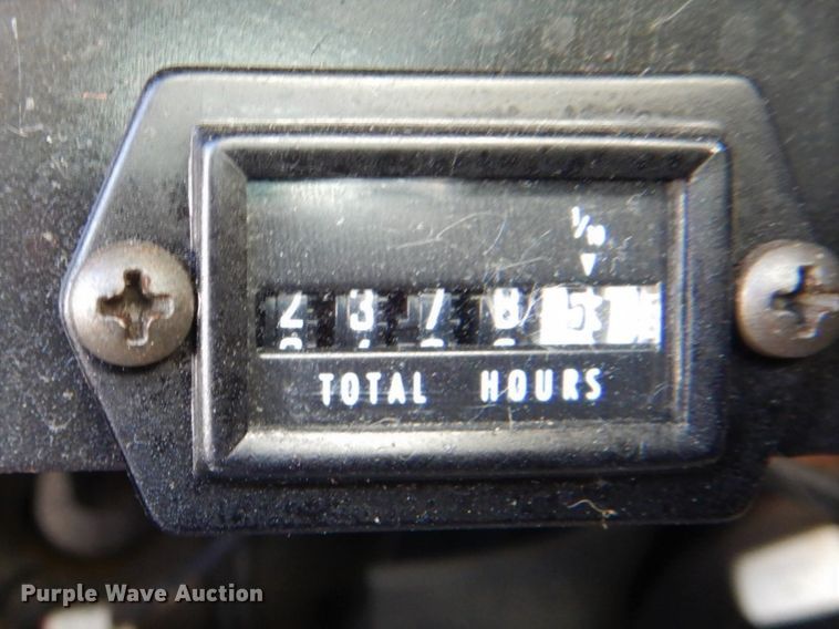 image for item GD9089 1987 Ford F7000 utility truck