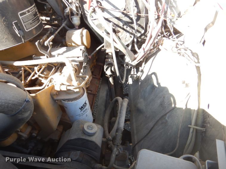 image for item GD9089 1987 Ford F7000 utility truck