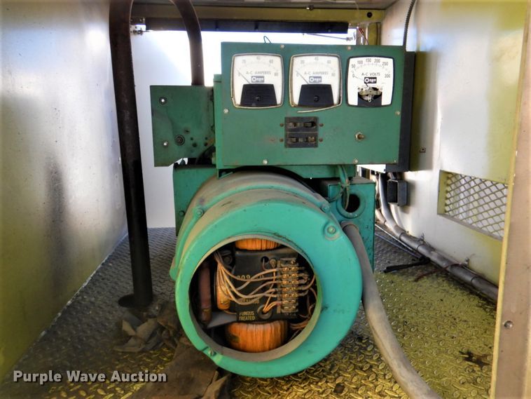 image for item GD9089 1987 Ford F7000 utility truck