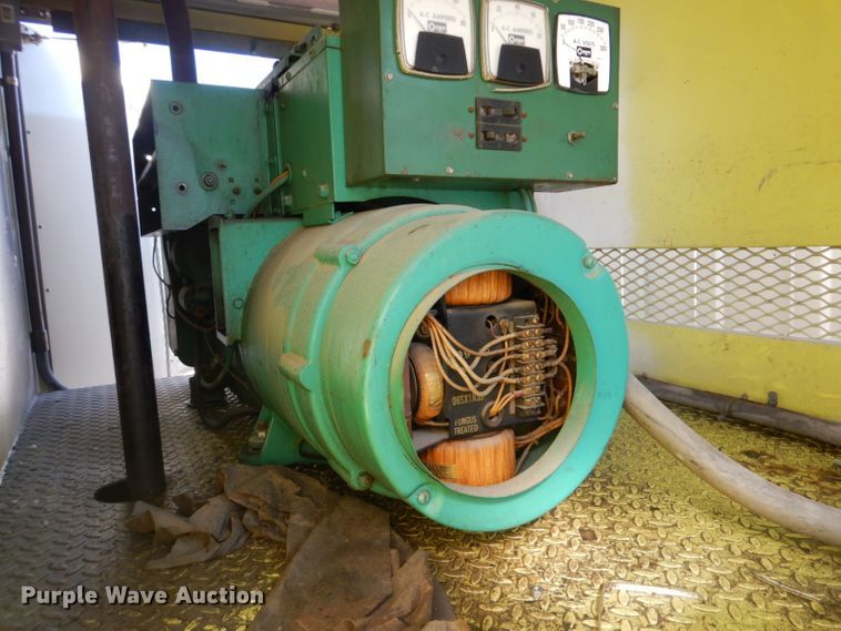 image for item GD9089 1987 Ford F7000 utility truck