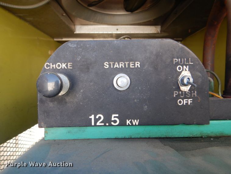 image for item GD9089 1987 Ford F7000 utility truck