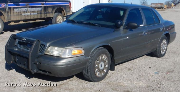 image for item GD9091 2003 Ford Crown Victoria Police Interceptor