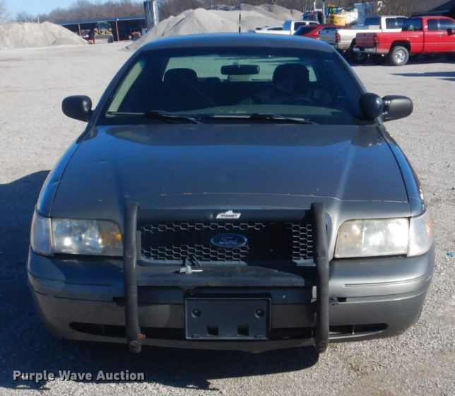 image for item GD9091 2003 Ford Crown Victoria Police Interceptor