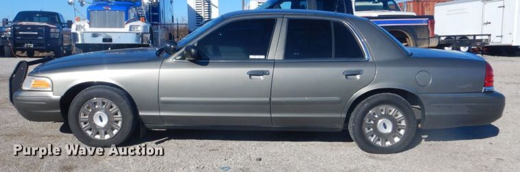 image for item GD9091 2003 Ford Crown Victoria Police Interceptor