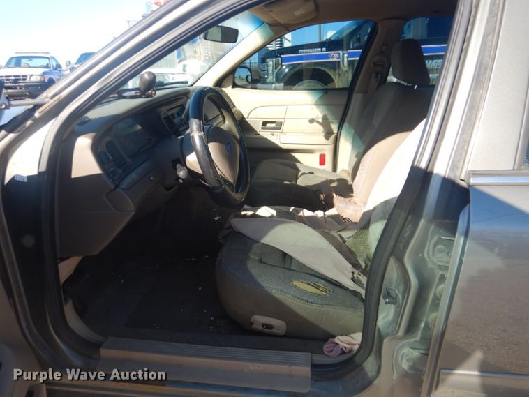 image for item GD9091 2003 Ford Crown Victoria Police Interceptor