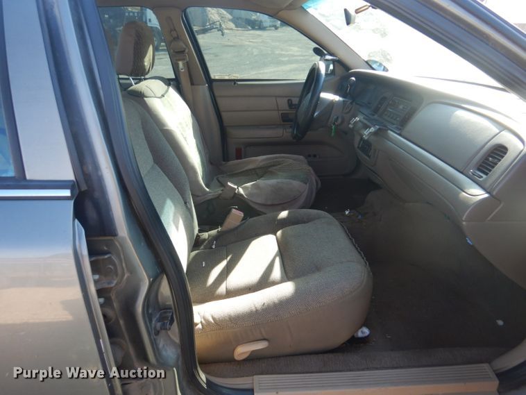 image for item GD9091 2003 Ford Crown Victoria Police Interceptor