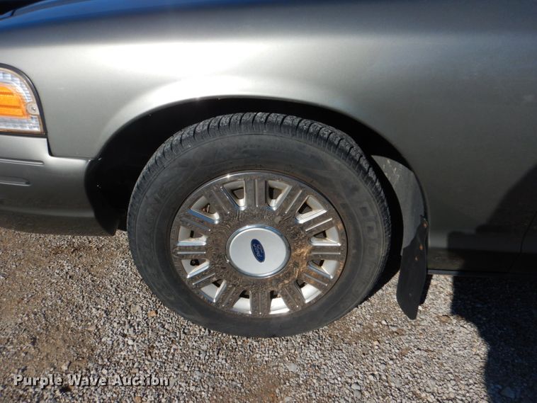 image for item GD9091 2003 Ford Crown Victoria Police Interceptor