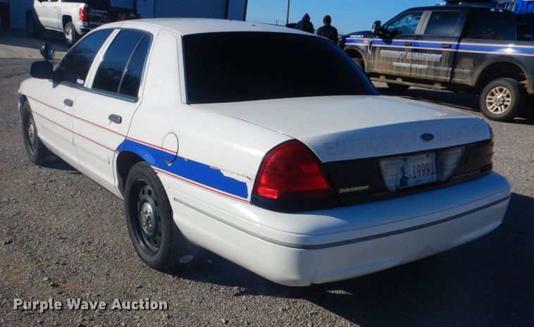 image for item GD9092 2003 Ford Crown Victoria Police Interceptor