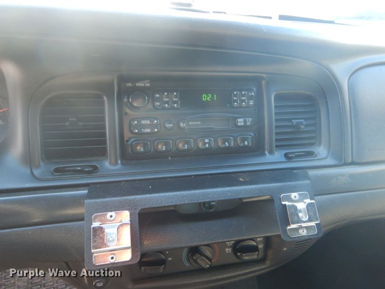 image for item GD9092 2003 Ford Crown Victoria Police Interceptor