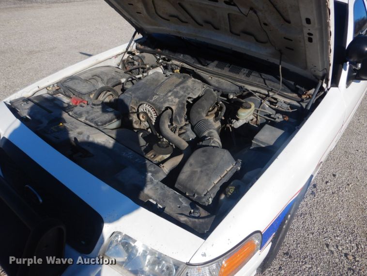 image for item GD9092 2003 Ford Crown Victoria Police Interceptor