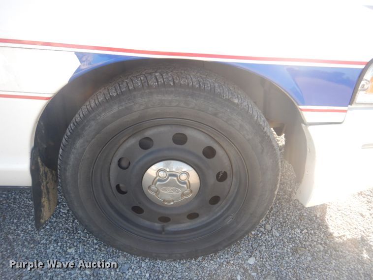 image for item GD9092 2003 Ford Crown Victoria Police Interceptor