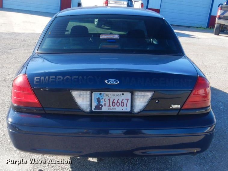 image for item GD9093 2009 Ford Crown Victoria Police Interceptor