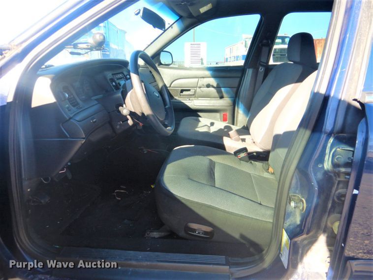image for item GD9093 2009 Ford Crown Victoria Police Interceptor
