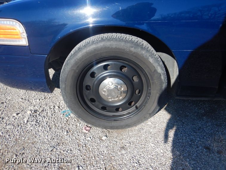 image for item GD9093 2009 Ford Crown Victoria Police Interceptor