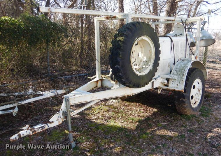 image for item GD9095 1976 Libby Welding Co. MB5A light plant