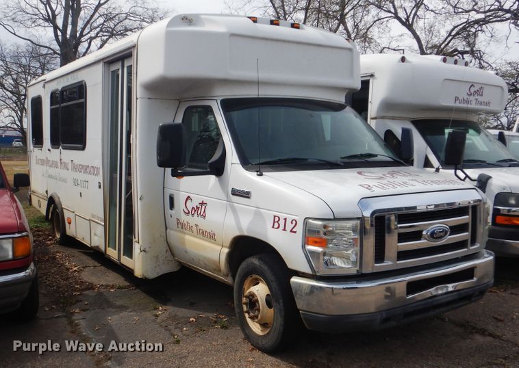 image for item GD9173 2008 Ford Econoline E450 shuttle bus
