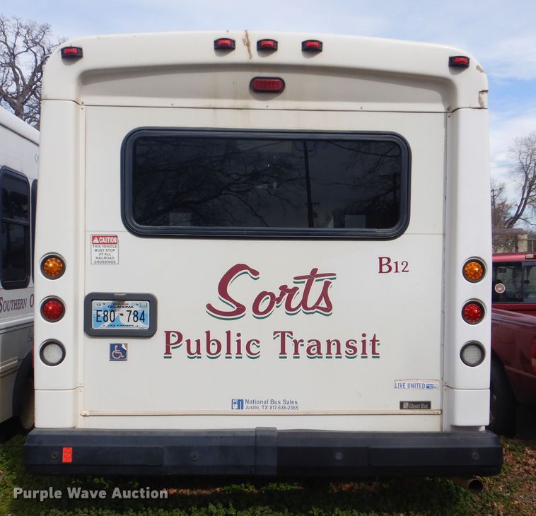 image for item GD9173 2008 Ford Econoline E450 shuttle bus