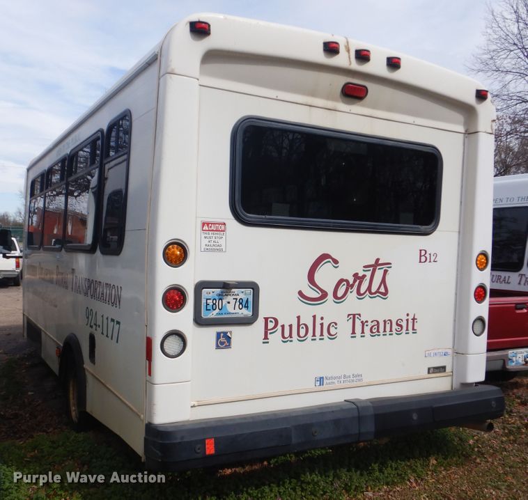 image for item GD9173 2008 Ford Econoline E450 shuttle bus