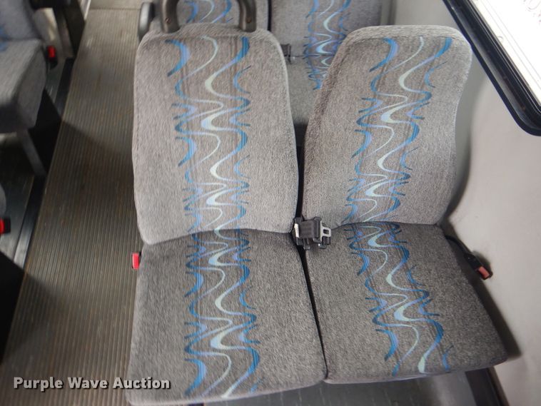 image for item GD9173 2008 Ford Econoline E450 shuttle bus