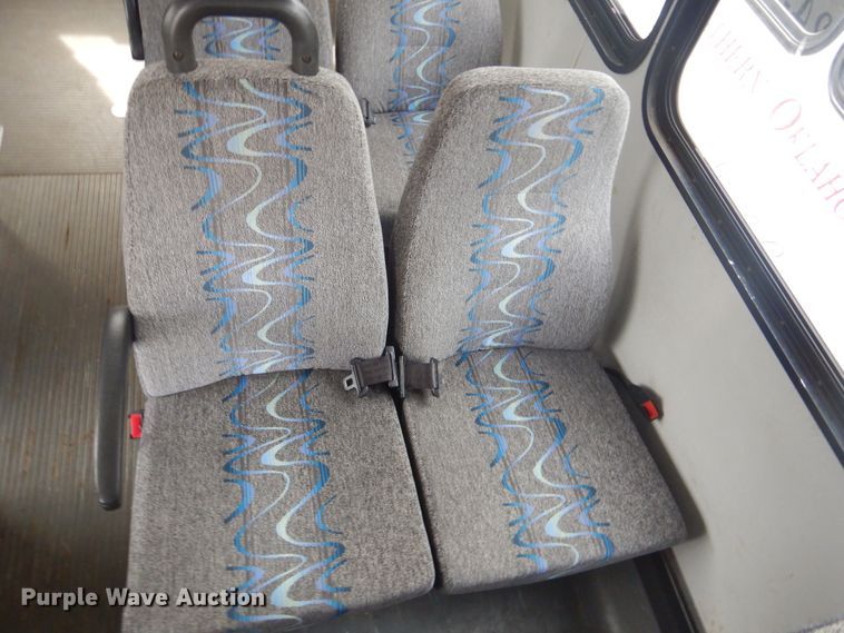 image for item GD9173 2008 Ford Econoline E450 shuttle bus