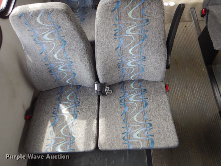 image for item GD9173 2008 Ford Econoline E450 shuttle bus