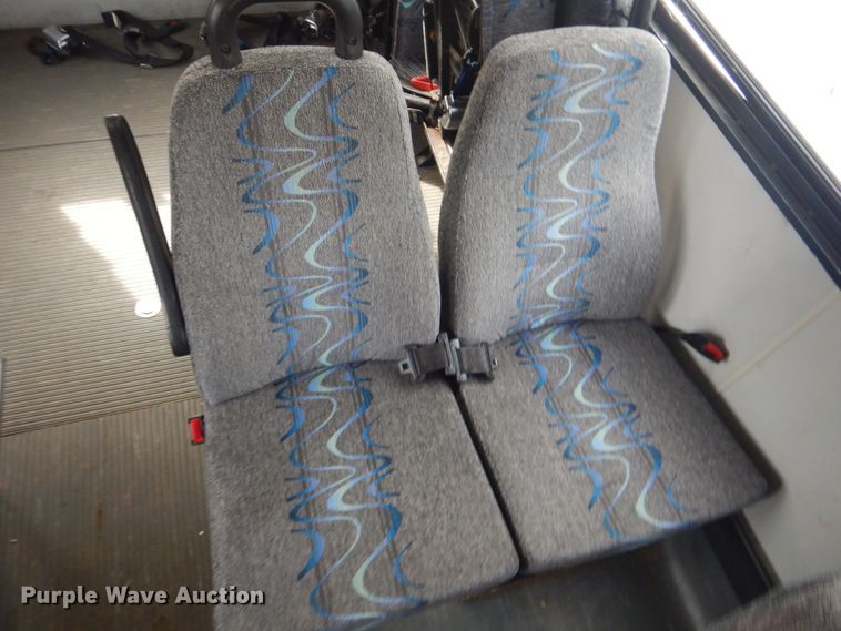 image for item GD9173 2008 Ford Econoline E450 shuttle bus