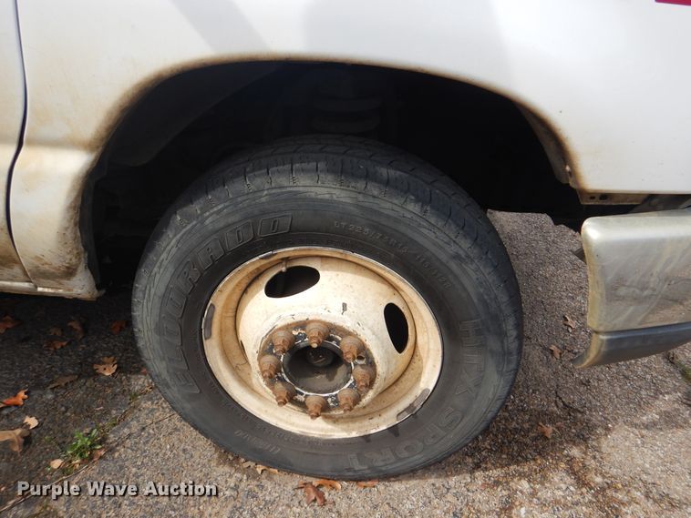 image for item GD9173 2008 Ford Econoline E450 shuttle bus