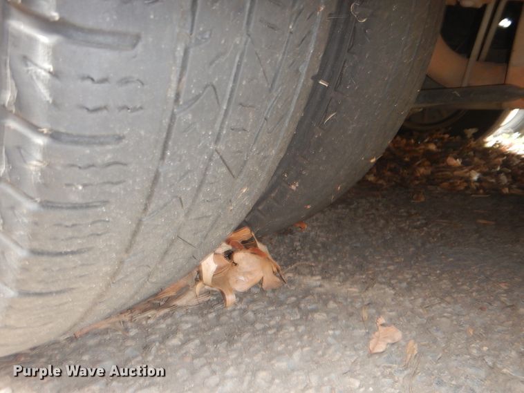 image for item GD9173 2008 Ford Econoline E450 shuttle bus