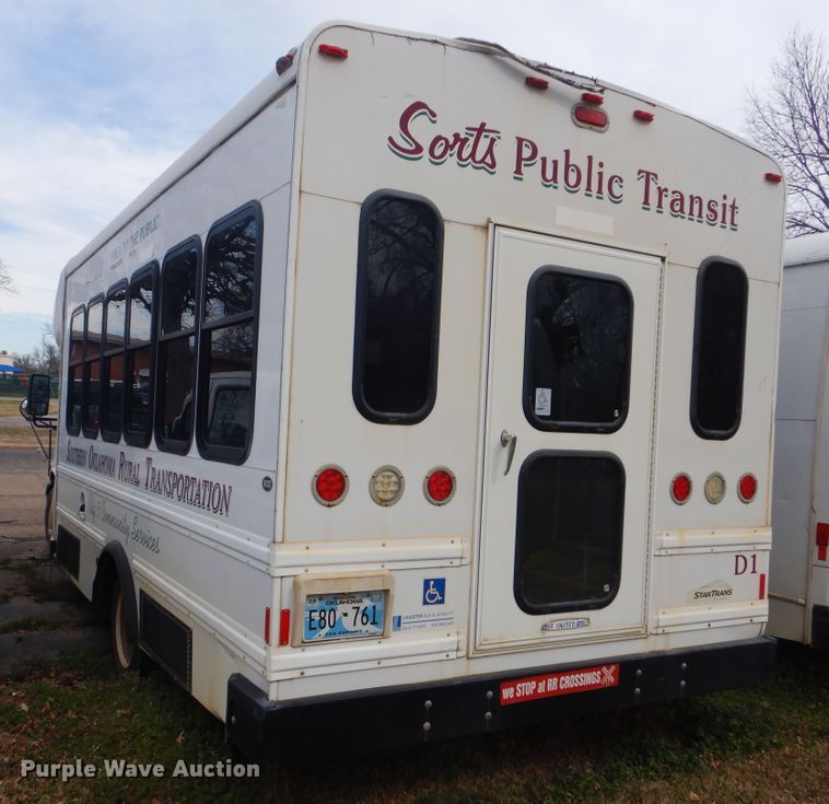 image for item GD9174 2011 Chevrolet Express G3500 shuttle bus