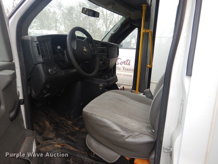 image for item GD9174 2011 Chevrolet Express G3500 shuttle bus
