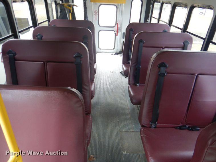 image for item GD9174 2011 Chevrolet Express G3500 shuttle bus