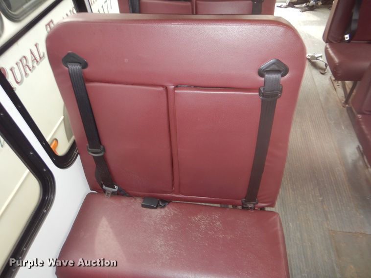 image for item GD9174 2011 Chevrolet Express G3500 shuttle bus